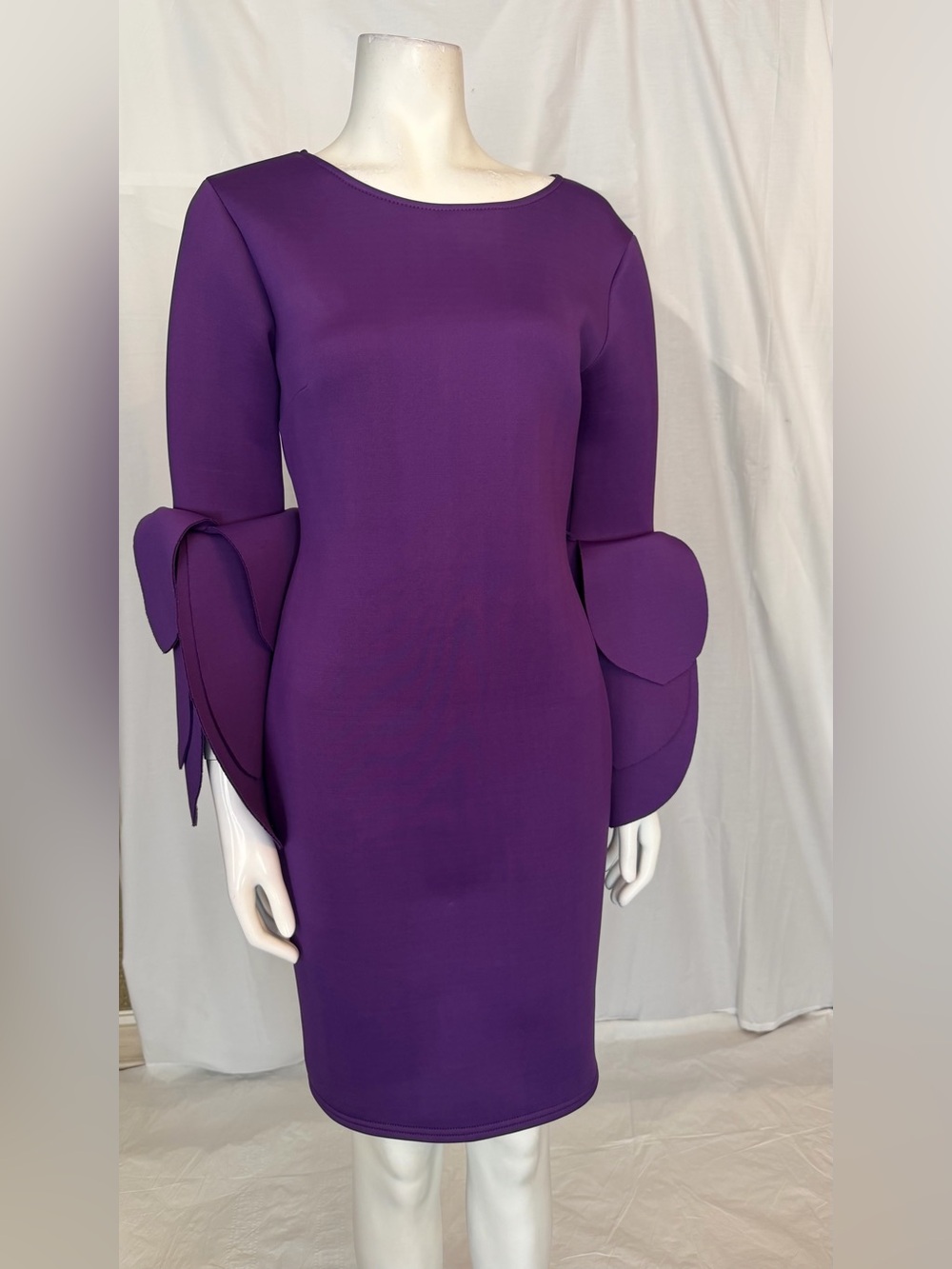 Women's Purple Long-Sleeve Sheath Dress with Sculpted Petal Sleeves